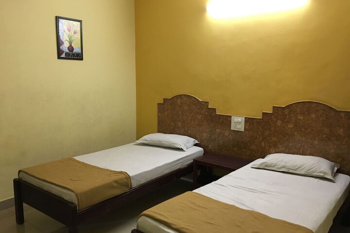 Room 10 of 41