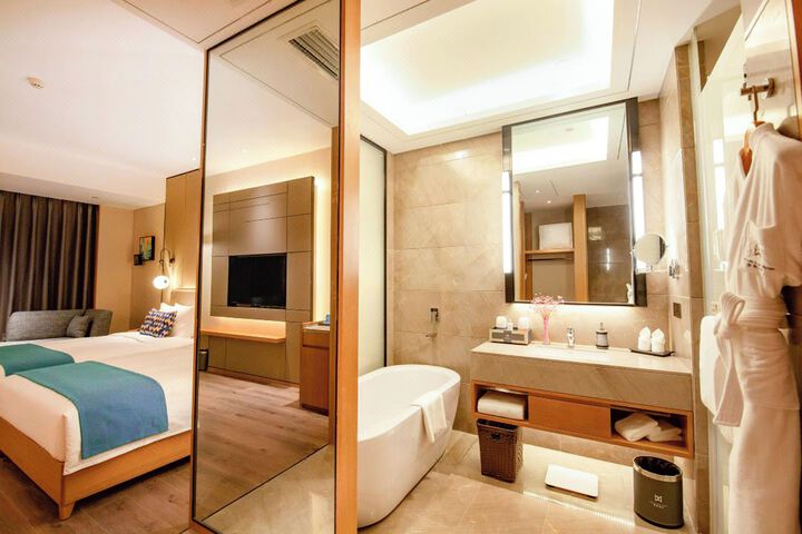 Room 3 of 169