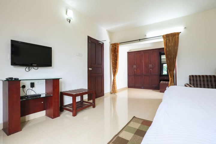 Room 5 of 14