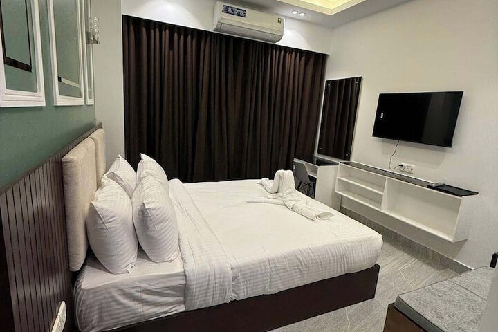 Room 12 of 46