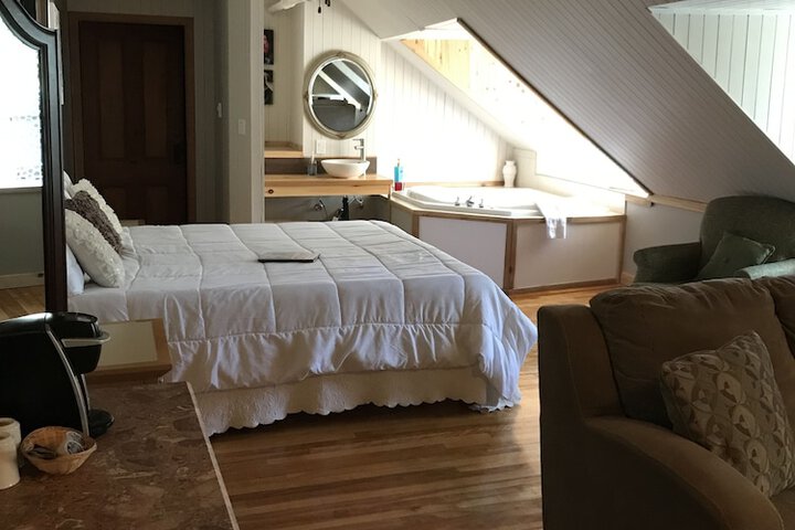 Room 29 of 102