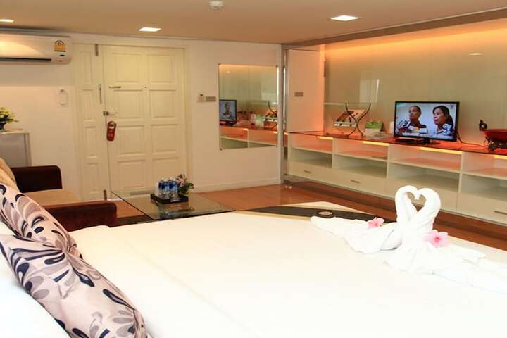 Room 9 of 140