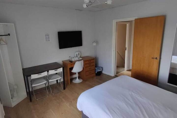 Room 40 of 89