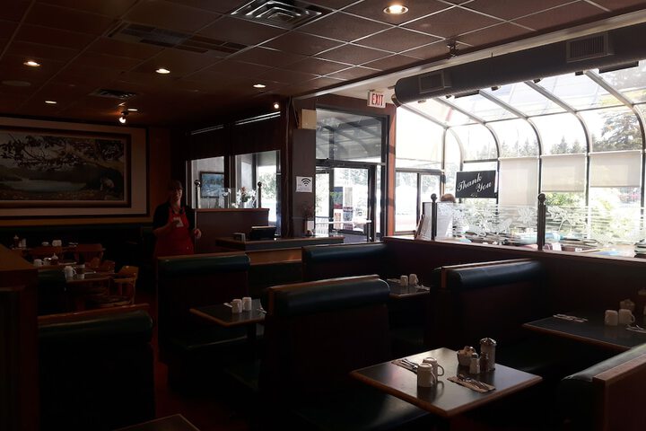 Dining 62 of 101