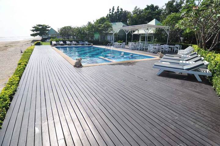 Pool 15 of 31