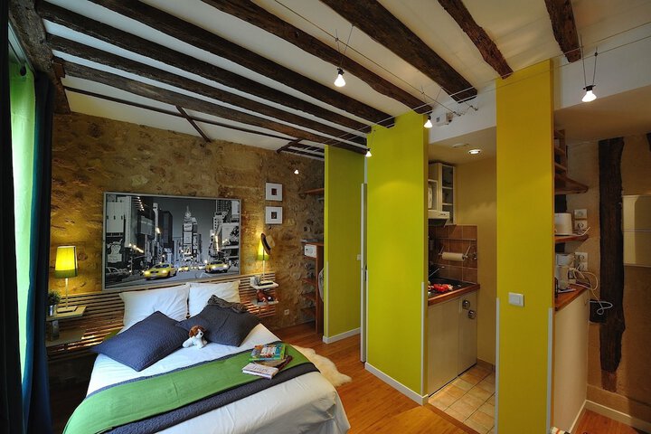 Room 167 of 648