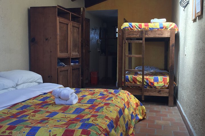 Room 2 of 127
