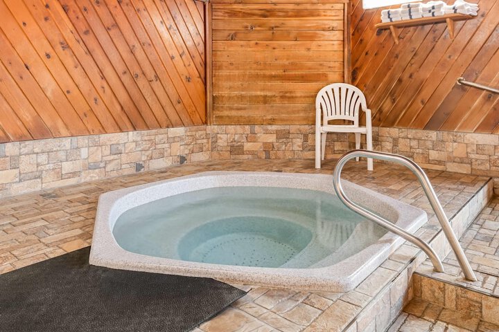 Swimming pool at Days Inn by Wyndham Grand Forks Columbia Mall
