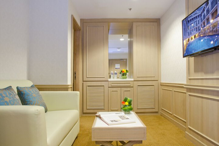 Room 47 of 98