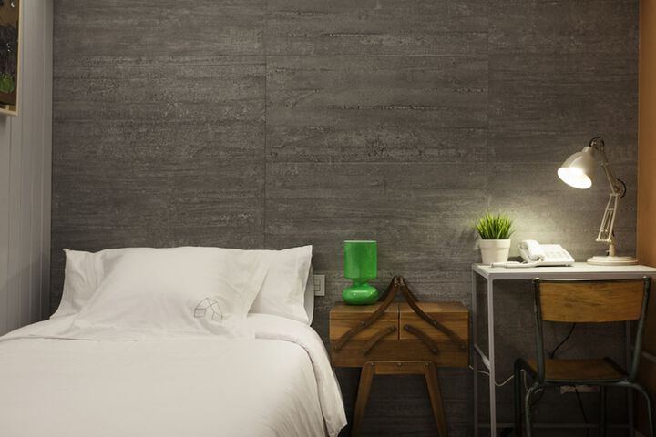 Room 6 of 40