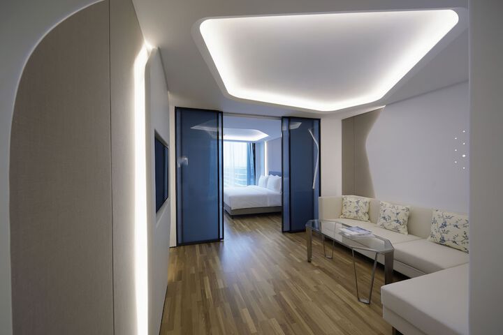 Room 6 of 36