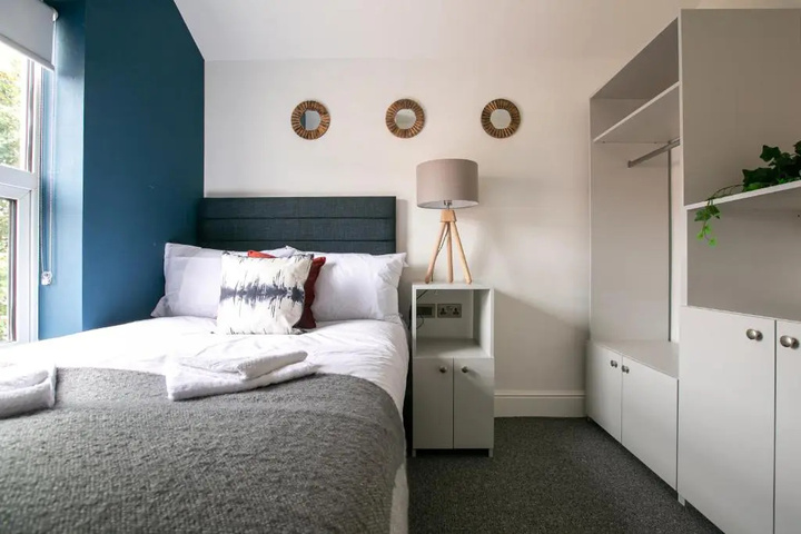 Room 3 of 16