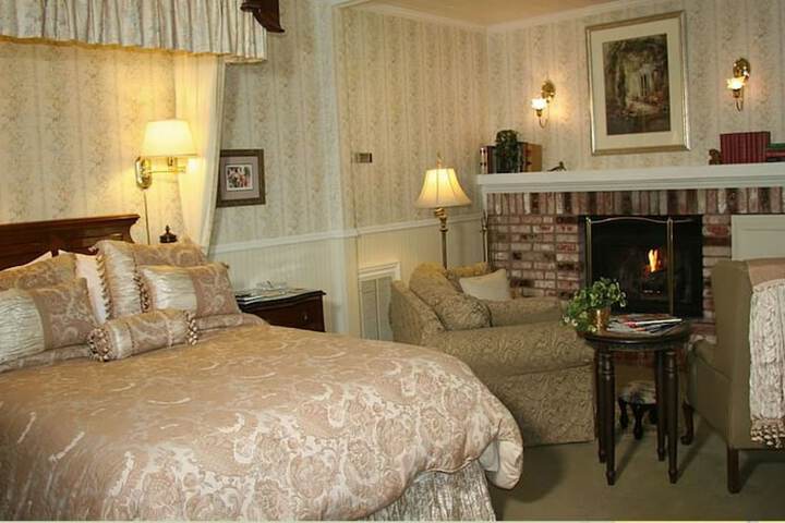 Room 5 of 38