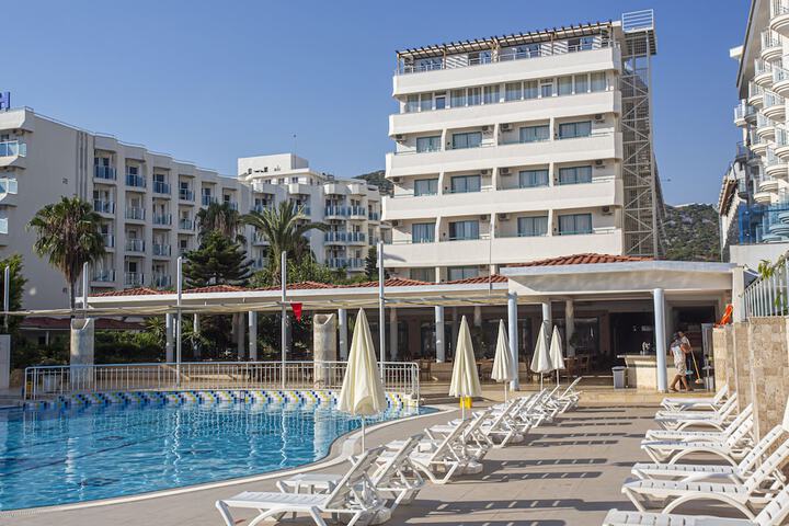 Hotel 64 of 73