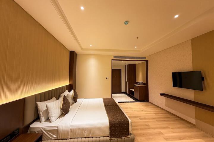 Room 17 of 50