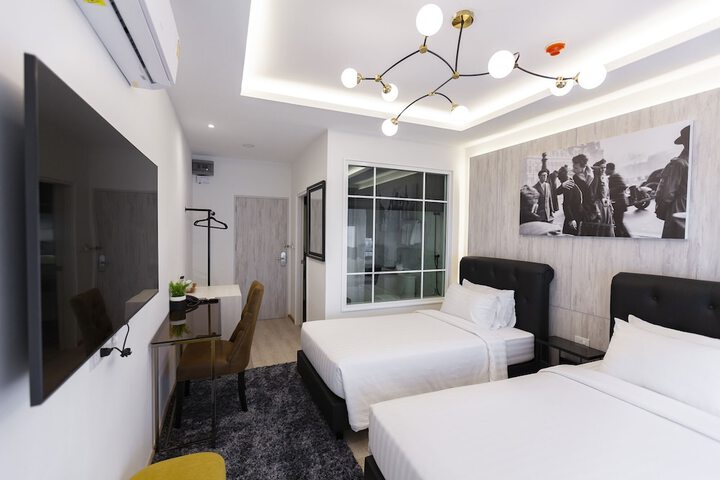 Room 10 of 113
