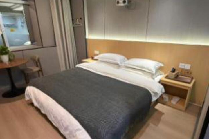 Room 20 of 20
