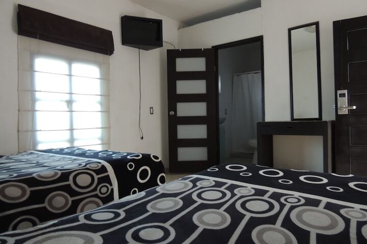 Room 4 of 7