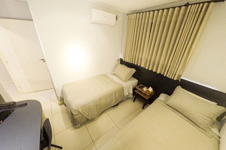 Room 21 of 33