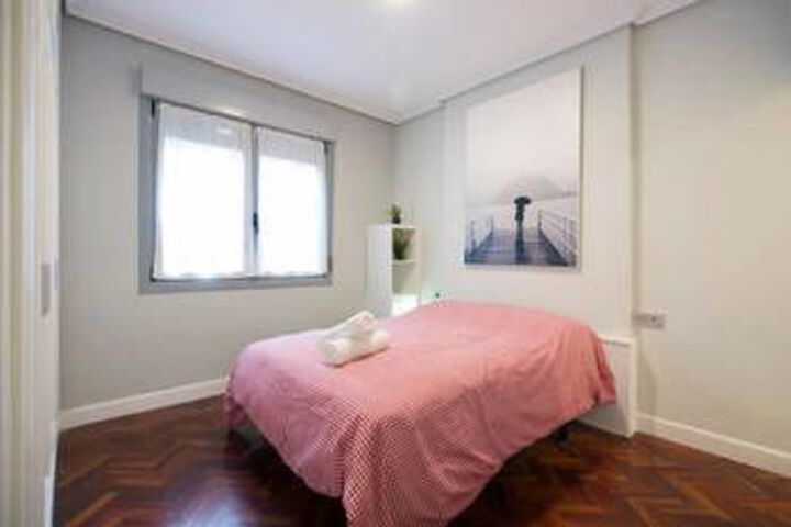 Room 11 of 18