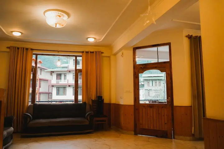 Room 15 of 22