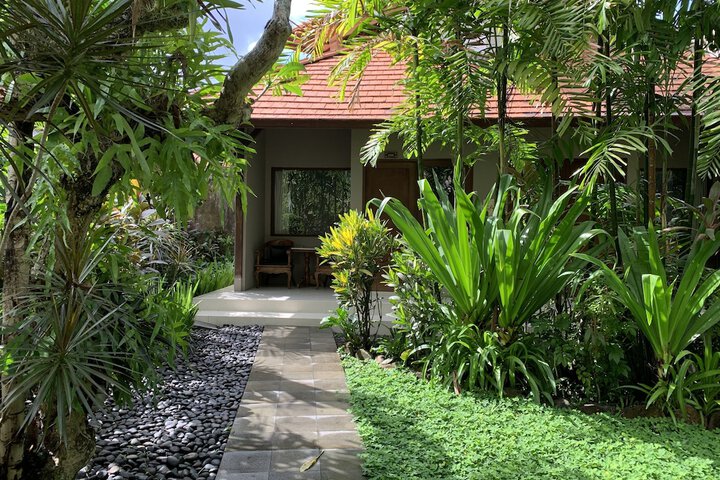 Hotel Exterior 145 of 160