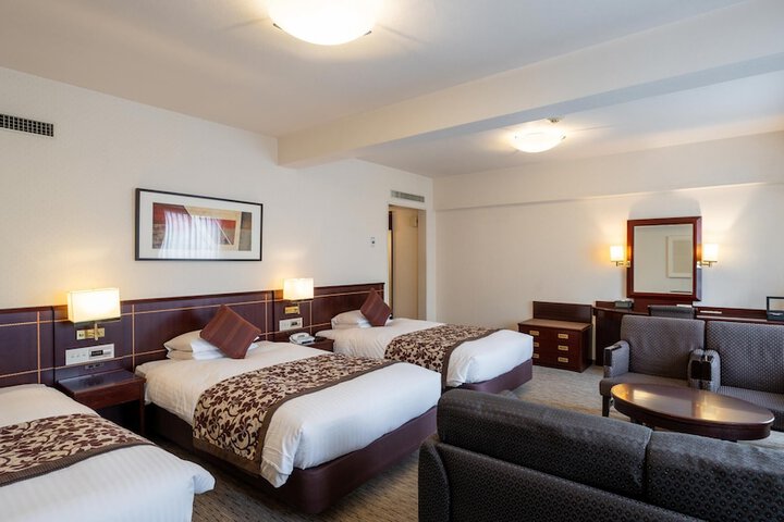 Room 27 of 134