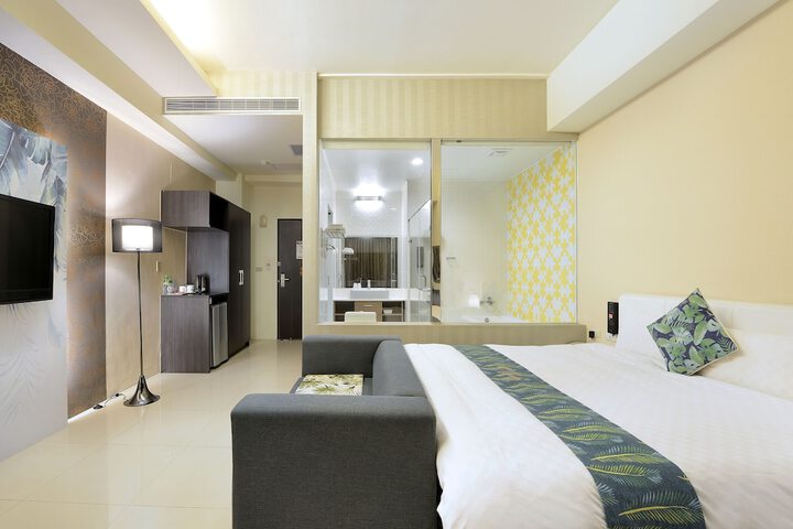 Room 6 of 54