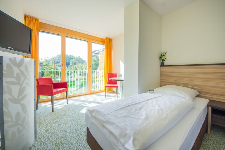 Room 4 of 44