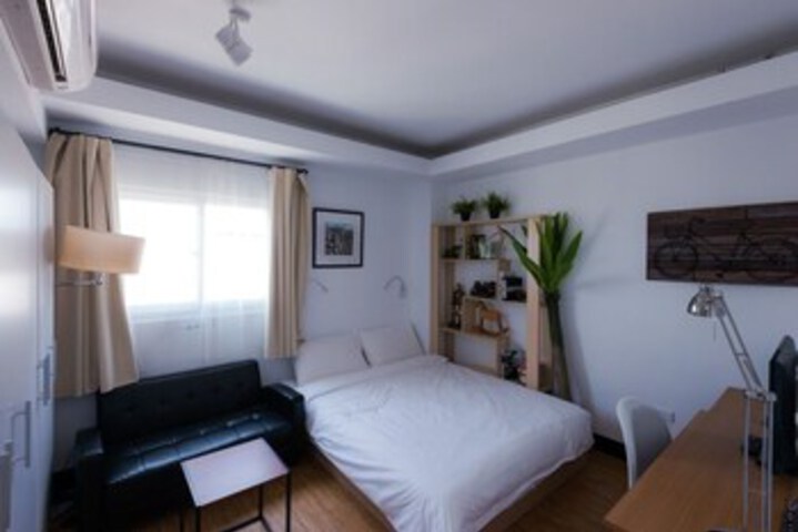 Room 32 of 45
