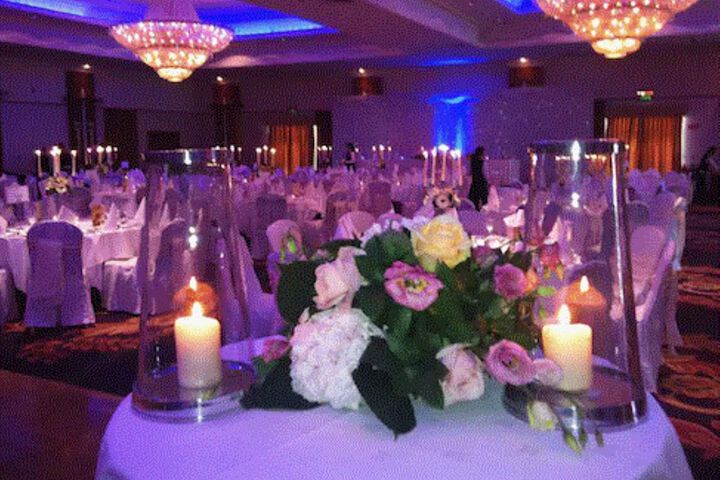 Ballroom/Hall 73 of 82