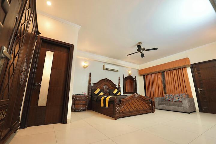 Room 18 of 44