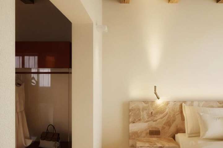 Room 8 of 19