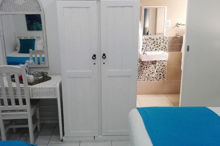 Room 6 of 31