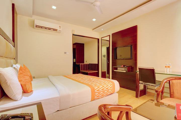 Room 10 of 19
