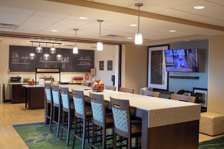 Entrance & Lobby