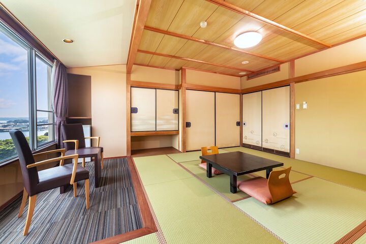 Room 5 of 41