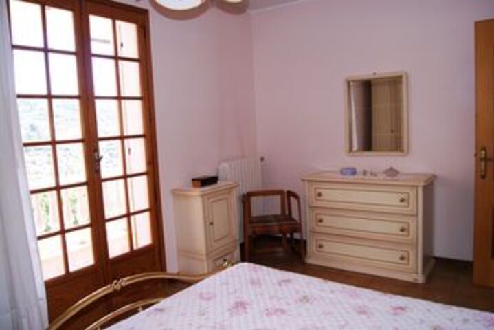 Room 34 of 97