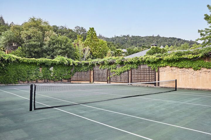 Tennis court