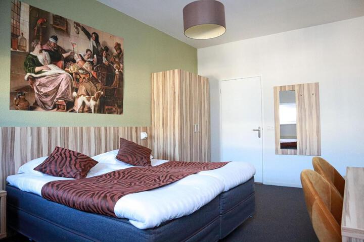 Room 92 of 112