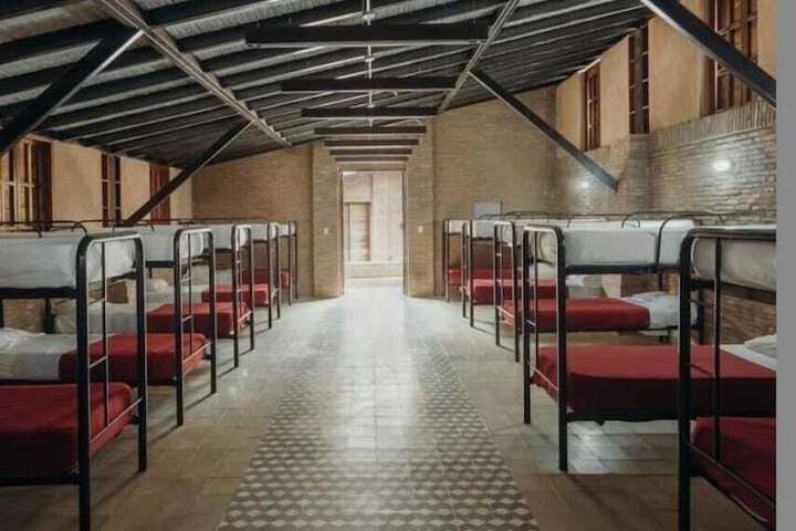 Room 4 of 38