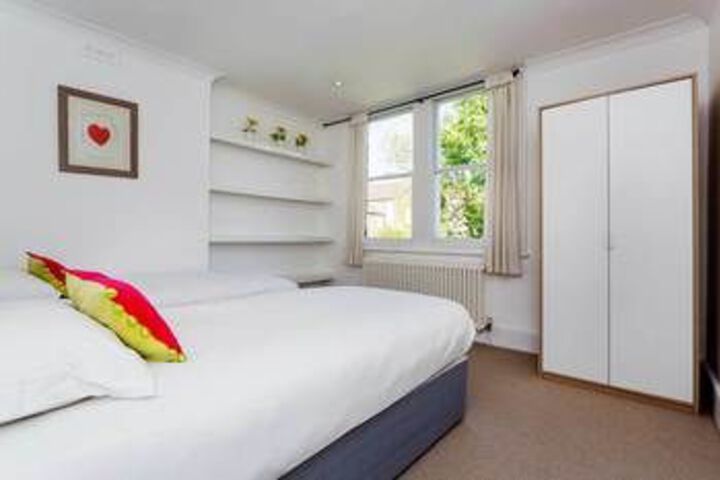 Room 8 of 20