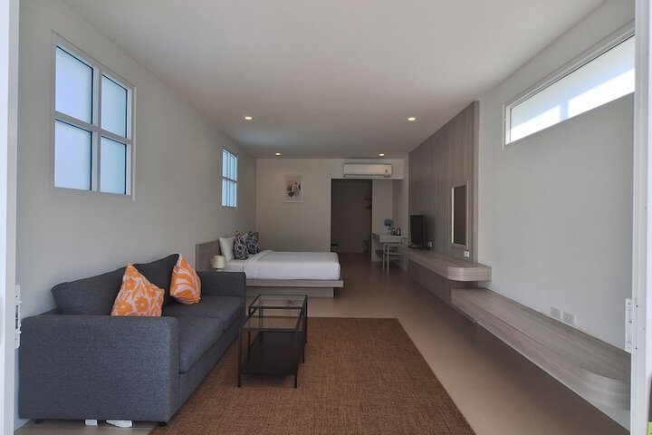 Room 16 of 175