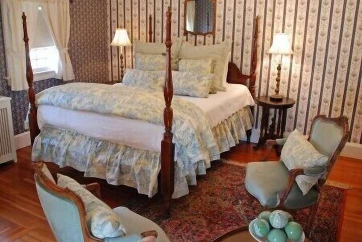 Room 22 of 74