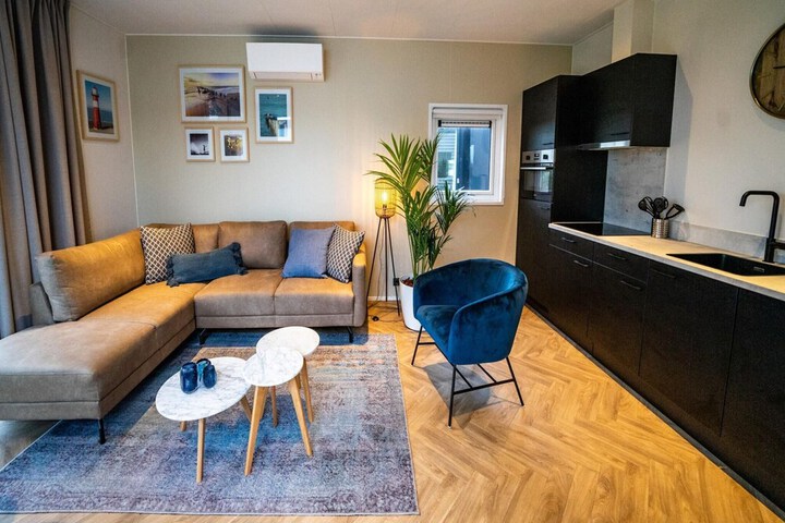 Room 11 of 40