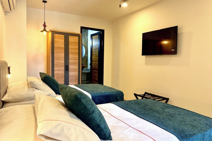 Room 7 of 26