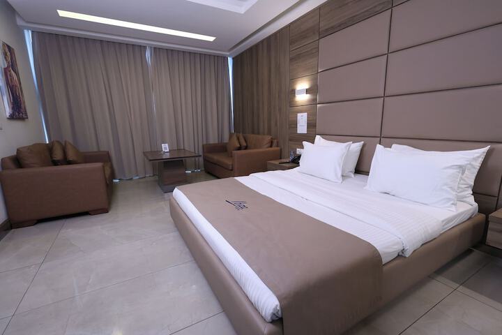 Room 67 of 105