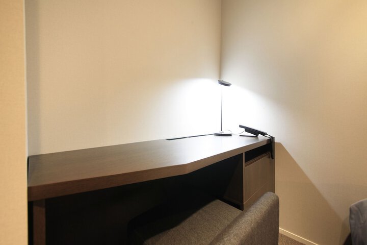 Room 16 of 36
