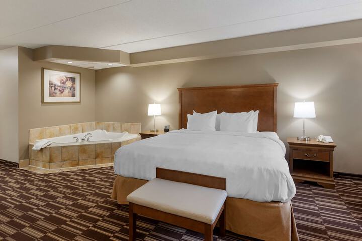 Room 18 of 28