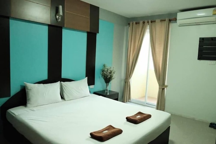 Room 27 of 67